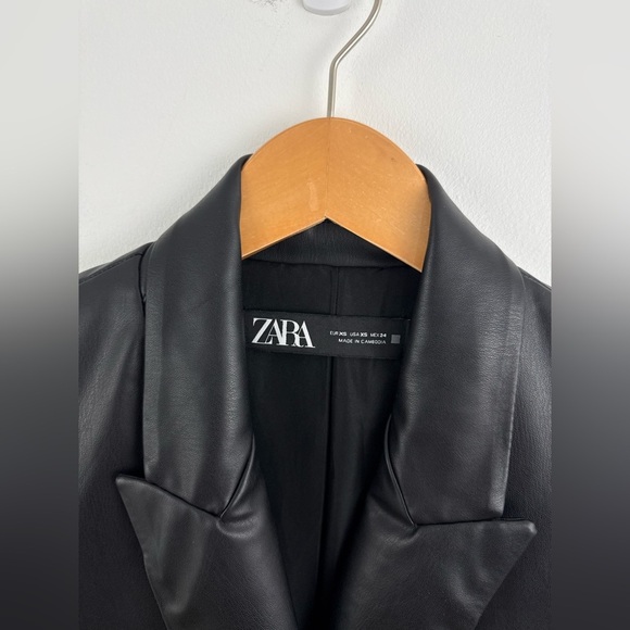 Zara Women's Black Faux Leather Blazer - Picture 7 of 9